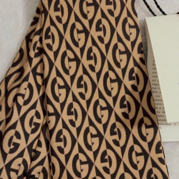 New Men’s Authentic Gucci Tie - Picture 3 of 7